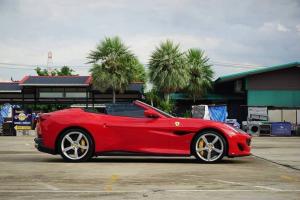 เฟอร์รารี่ สีแดง โฉบเฉี่ยว เปิดประทุน Ferrari, Portofino 2019