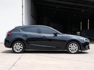 Mazda, 3 2018 Mazda 3 2.0 C Sports ปี 2018   เกียร์ออร์โต้ สีดำ เลขไมล์ 68,,xxx กม. Mellocar