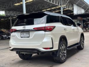 TOYOTA FORTUNER Wagon 4dr Legender 7st Auto 6sp RWD 2.4DCT ปี 2022 สีขาวออโต้ Toyota, Fortuner 2022