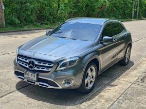 Mercedes-Benz GLA200 Urban  ปี 2017 จด 18 สีเทา ออโต้   ไมล์ 39,xxx km Mercedes-Benz, GLA-Class 2017