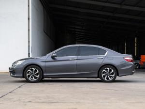 Honda Accord 2.0 E ปี 2018 เครื่องยนต์ 2000 cc Honda, Accord 2018