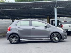 Toyota Yaris 1.5 RS   ปี 2012 จด 2013 สีเทา Toyota, Yaris 2012