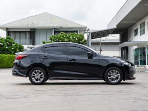 Mazda 2 1.3 C ปี 2022 เครื่องยนต์ 1300 cc ระบบน้ำมันเบนซิน เกียร์ออร์โต้ สีดำ Mazda, 2 2022