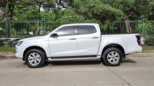 TOYOTA REVO Pickup 4dr DCab Z Edition  Y2022 สีขาว  เกียรธรรมดา Toyota, Revo 2022