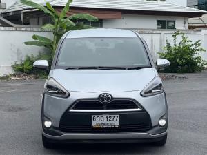 TOYOTA NEW SIENTA 1.5 V TOP ปี 2017   สีเทา  เกียรออโต้ Toyota, Sienta 2017