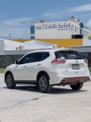 Nissan, X-Trail 2015 NISAAN XTRAIL Wagon 4dr V 7st CVT 4WD 2.5i Y2015  สีขาว เกียร์ออโต้ Mellocar