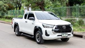 Toyota #HILUX REVO SMART CAB 2.4 ENTRY Z EDITION 2023   เกียร์ : ธรรมดาต Toyota, Hilux Revo 2023