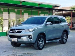 TOYOTA FORTUNER  Wagon 4dr 2.4V 7st Auto 6sp RWD (ขับ2)   ปี 2020 สีเทา  ออโต้ Toyota, Fortuner 2020