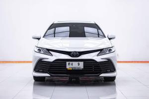 TOYOTA CAMRY 2.5 PREMIUM  ตัวรถสีขาว สวยหรู หลังคาSunroof เปิด-ปิด ด้วยระบบไฟฟ้า Toyota, Camry 2022