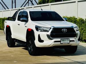 TOYOTA Hilux Revo 2.4 Smart-Cab Prerunner ปี 2021 สีขาวเกียร์ออโต้ Toyota, Hilux Revo 2021