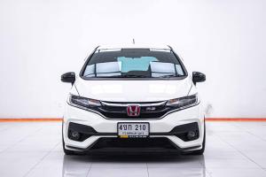 HONDA JAZZ 1.5 RS AT เบนซิน 2018 ตัวรถสีขาวมาพร้อมไฟเบรกดวงที่ 3 แบบ LED Honda, Jazz 2018