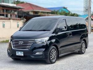 Hyundai H-1 2.5 รุ่น DELUXE TOP Van สีดำ ปี 2018 Hyundai, H-1 2018