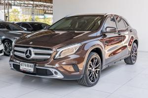 Mercedes-Benz, GLA-Class 2015 BENZ GLA200 2015  - พวงมาลัยเป็นมัลติฟังค์ชั่น Mellocar